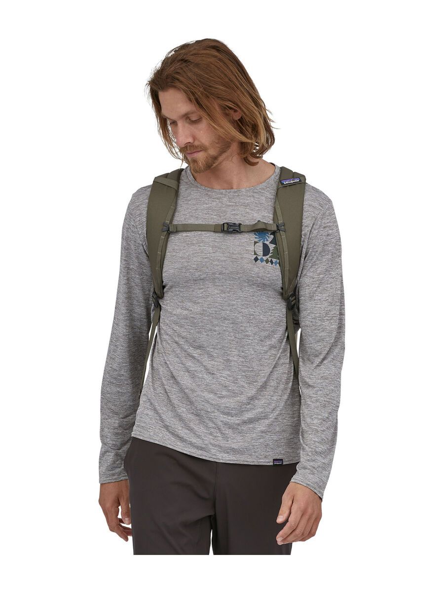 Patagonia Black Hole Pack 25L, lichen: basin green - Bild 3