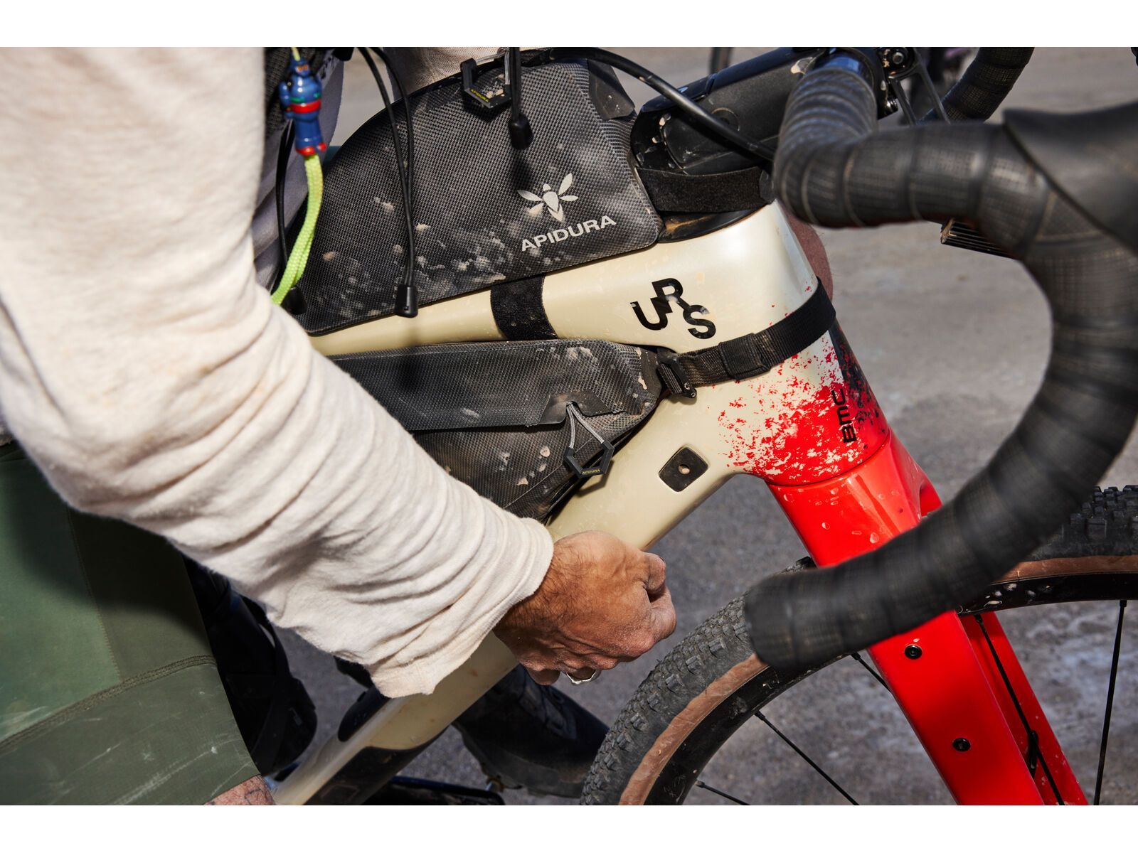 BMC URS 01 Four, pearl white/red - Bild 23