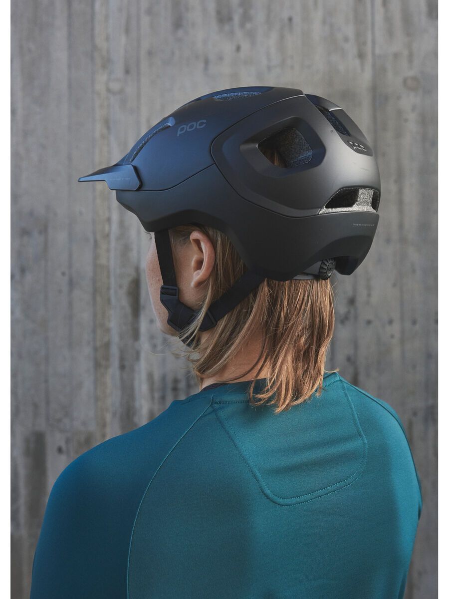 POC Axion, uranium black matt - Bild 6