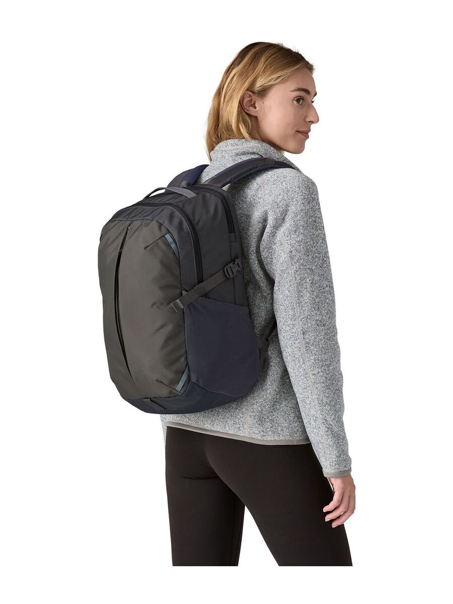 Patagonia Refugio Daypack 26L, smolder blue - Bild 5