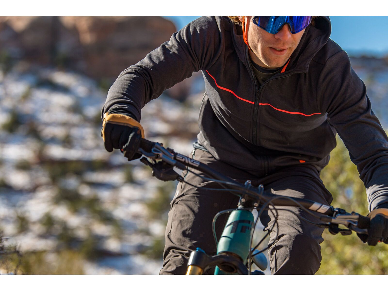 Pearl Izumi Trail Hoody, phantom/screaming red - Bild 3