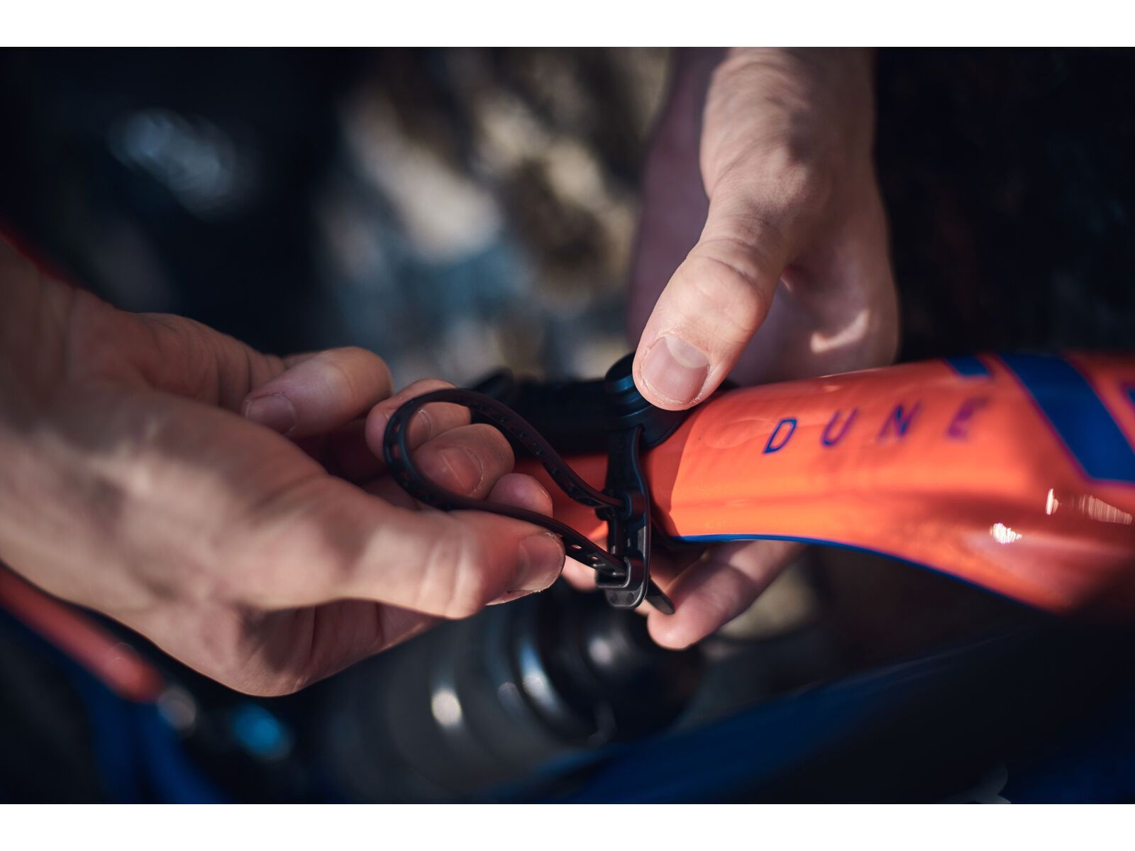 Fidlock Twist Bottle 450 + Uni Base, transparent black - Bild 8