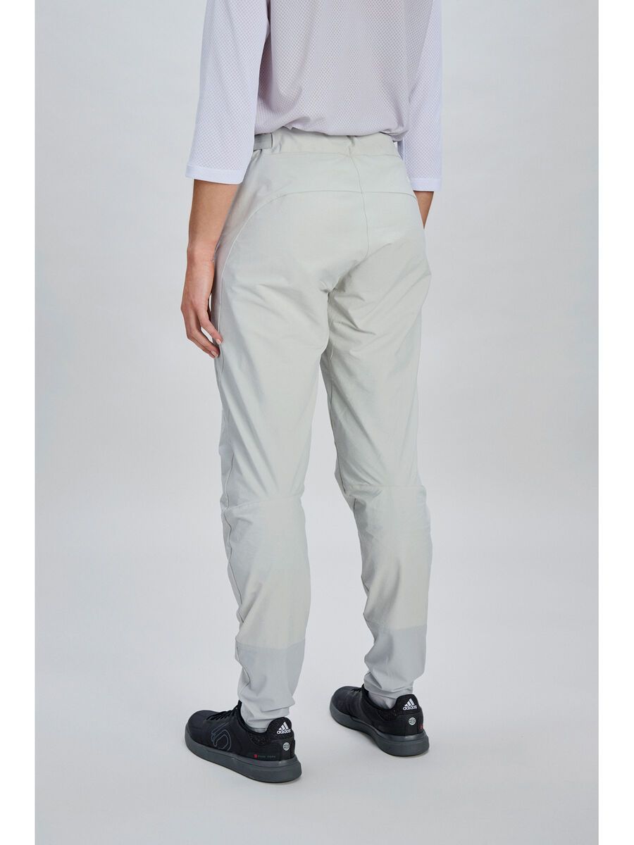 POC W's Motion Pants, granite grey - Bild 4