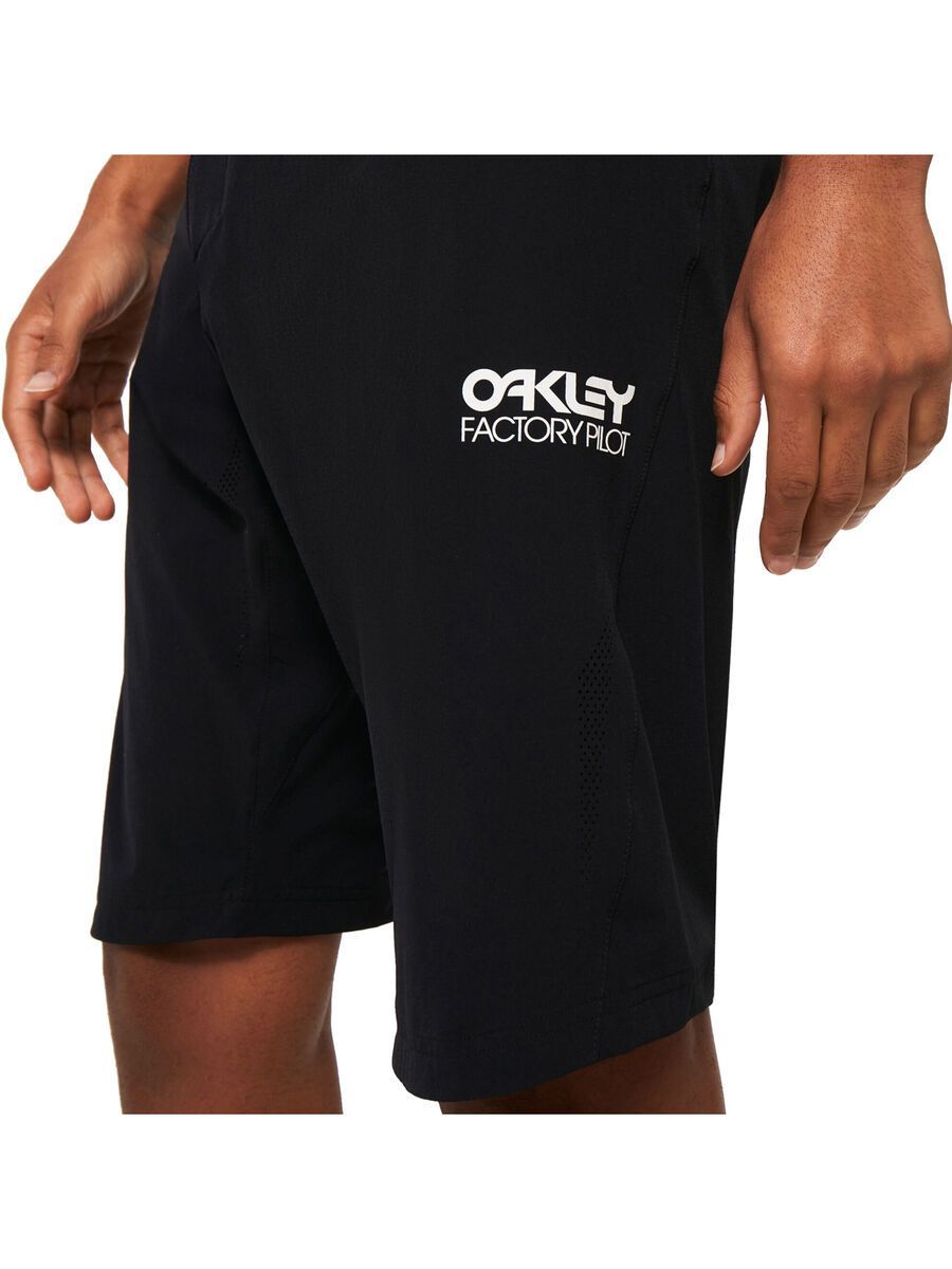 Oakley Factory Pilot RC Short, blackout - Bild 8