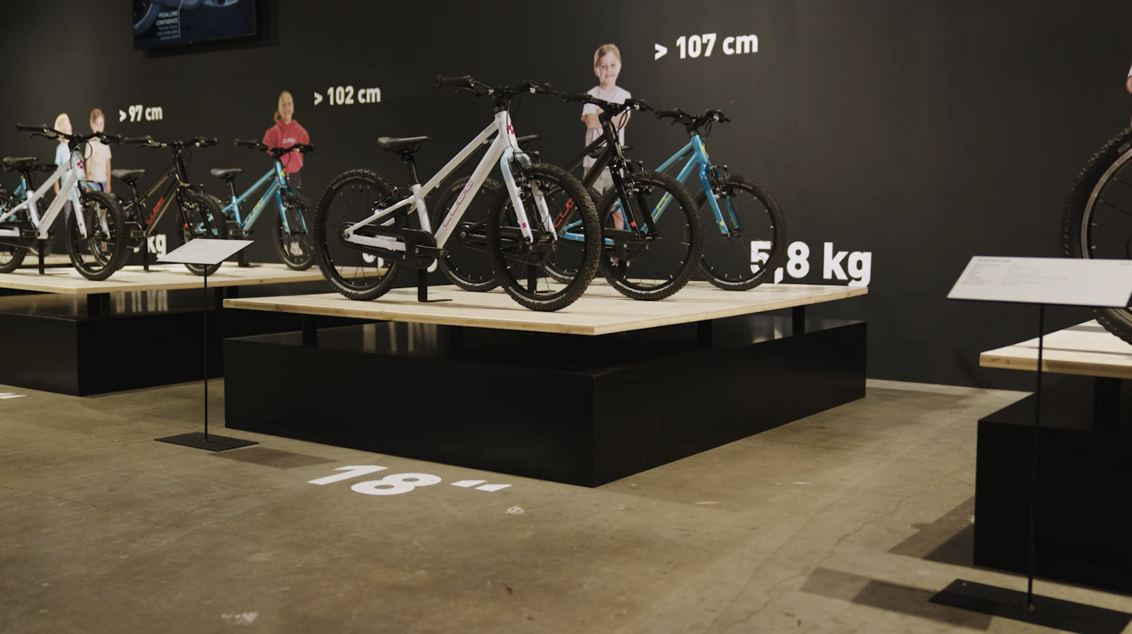 Cube Numove 180, blue´n´lime - Video 7