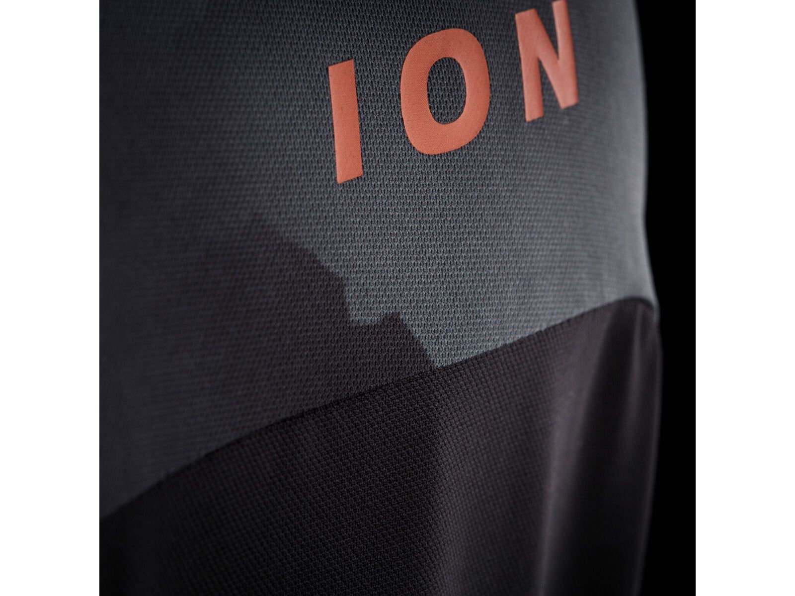 ION Tee Traze AMP LS AFT, crimson earth - Bild 8