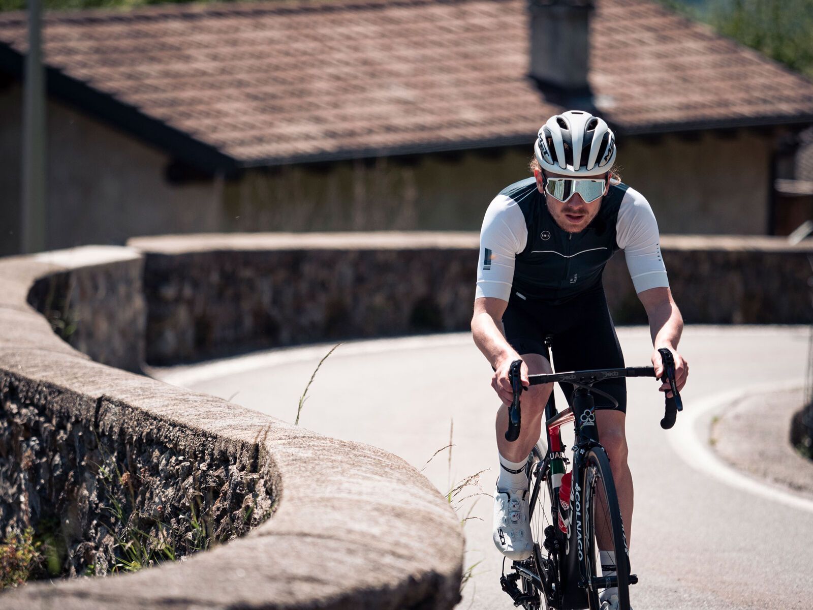 MET Trenta 3K Carbon MIPS, blue iridescent/matt - Bild 11