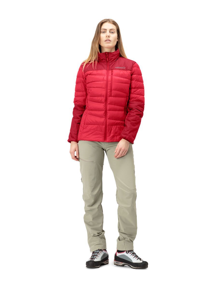 Norrona falketind down750 Jacket W's, true red - Bild 2