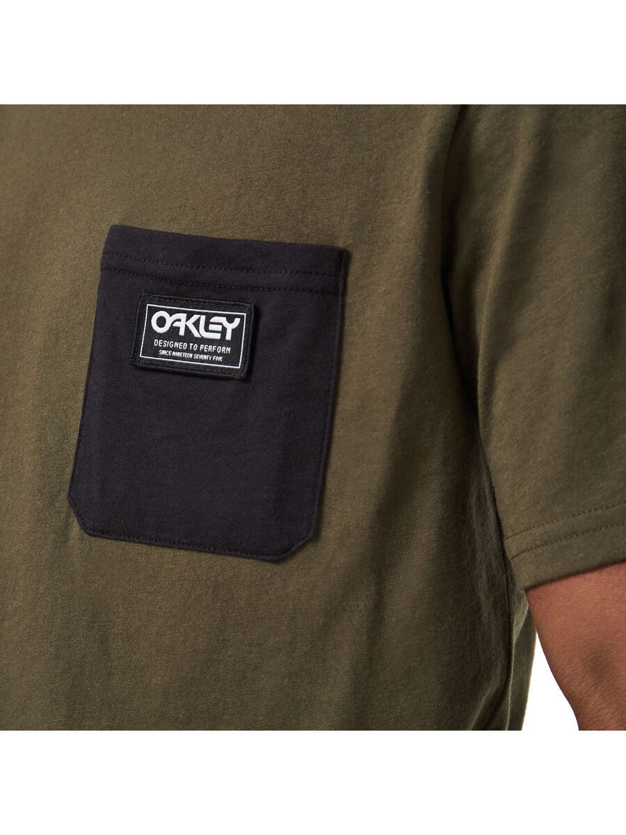 Oakley Classic B1B Pocket Tee, new dark brush - Bild 9