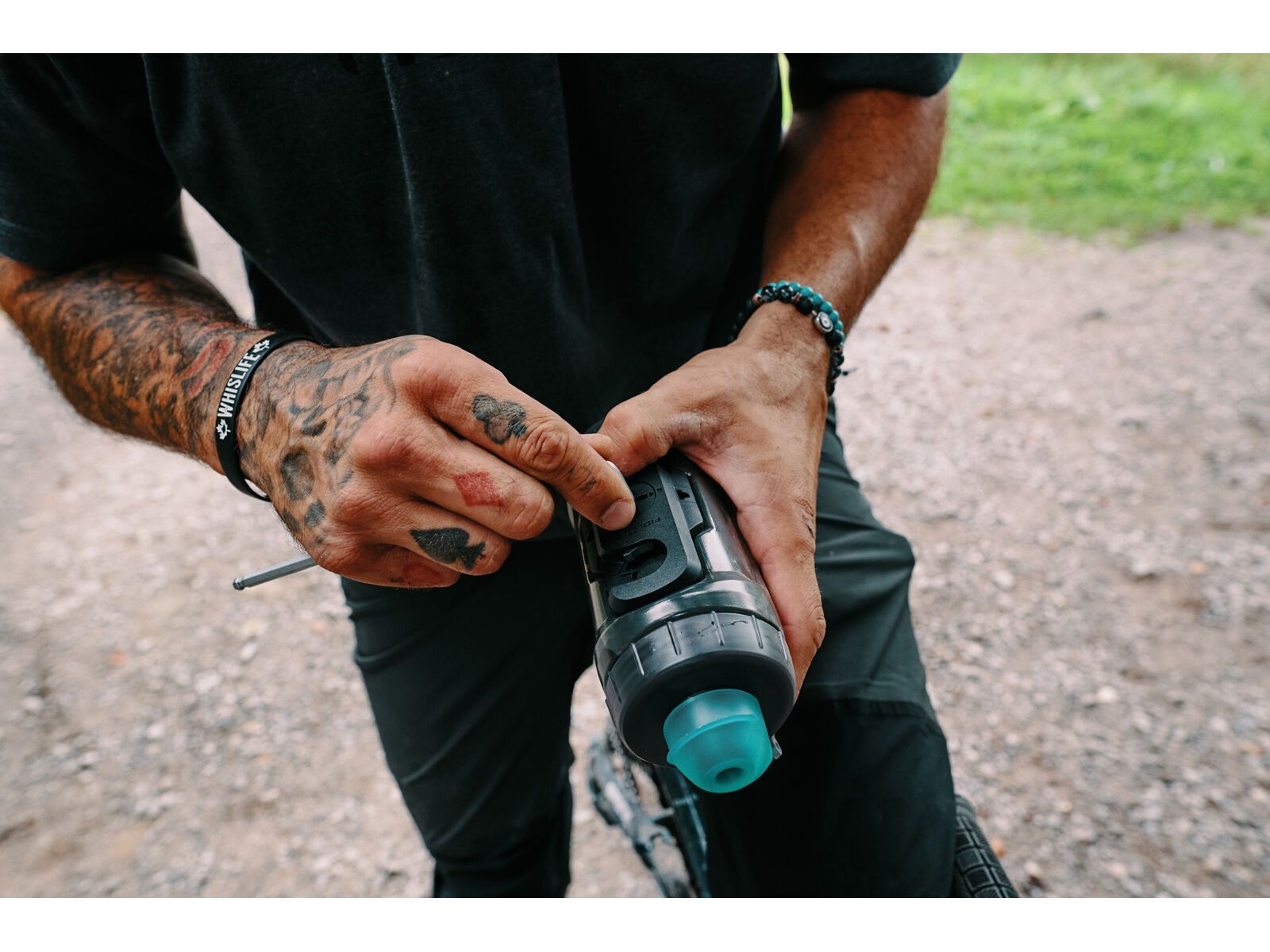 Fidlock Twist Replacement Bottle 450 Antibacterial, transparent black/light green - Bild 3