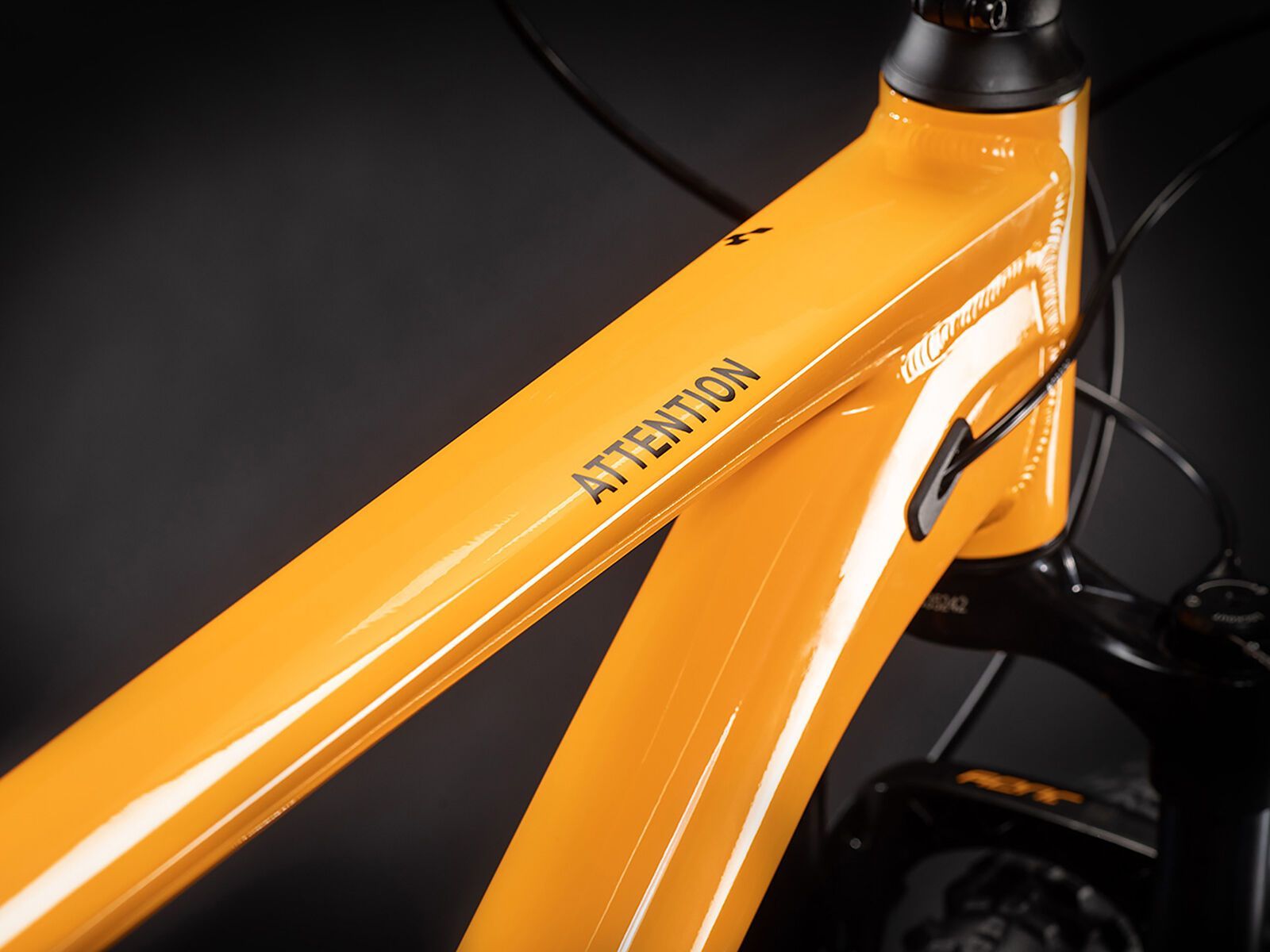 Cube Attention 29, amber´n´black - Bild 2