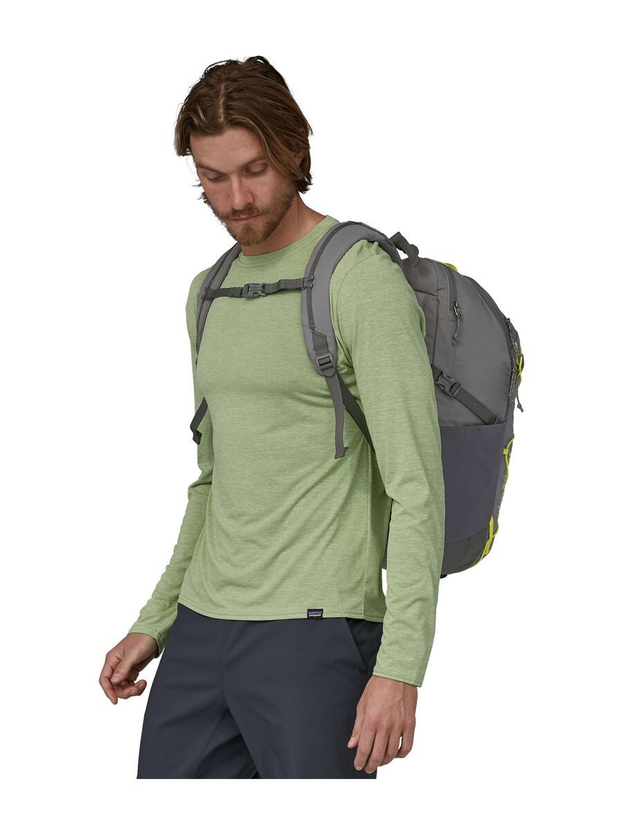 Patagonia Refugio Daypack 30L, forge grey - Bild 4