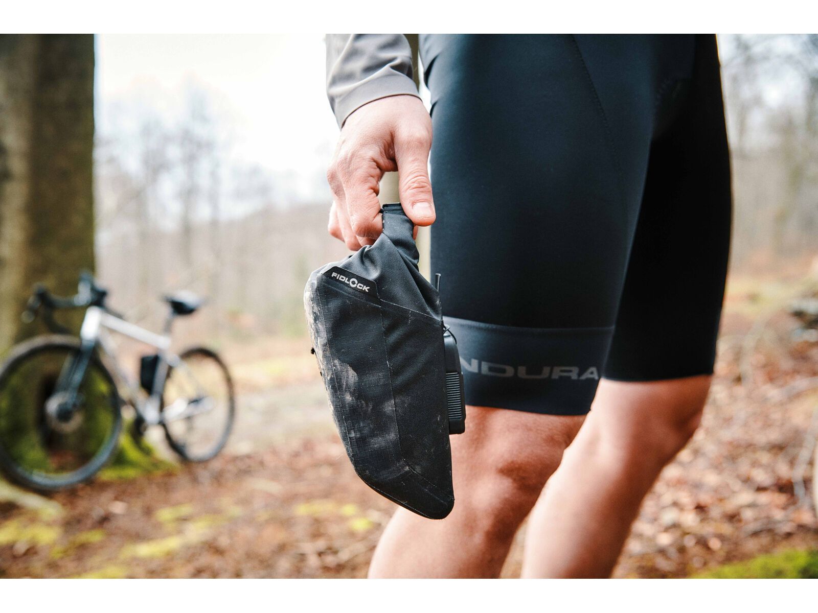 Fidlock Pinclip Saddle Bag M + Saddle Base, black - Bild 13