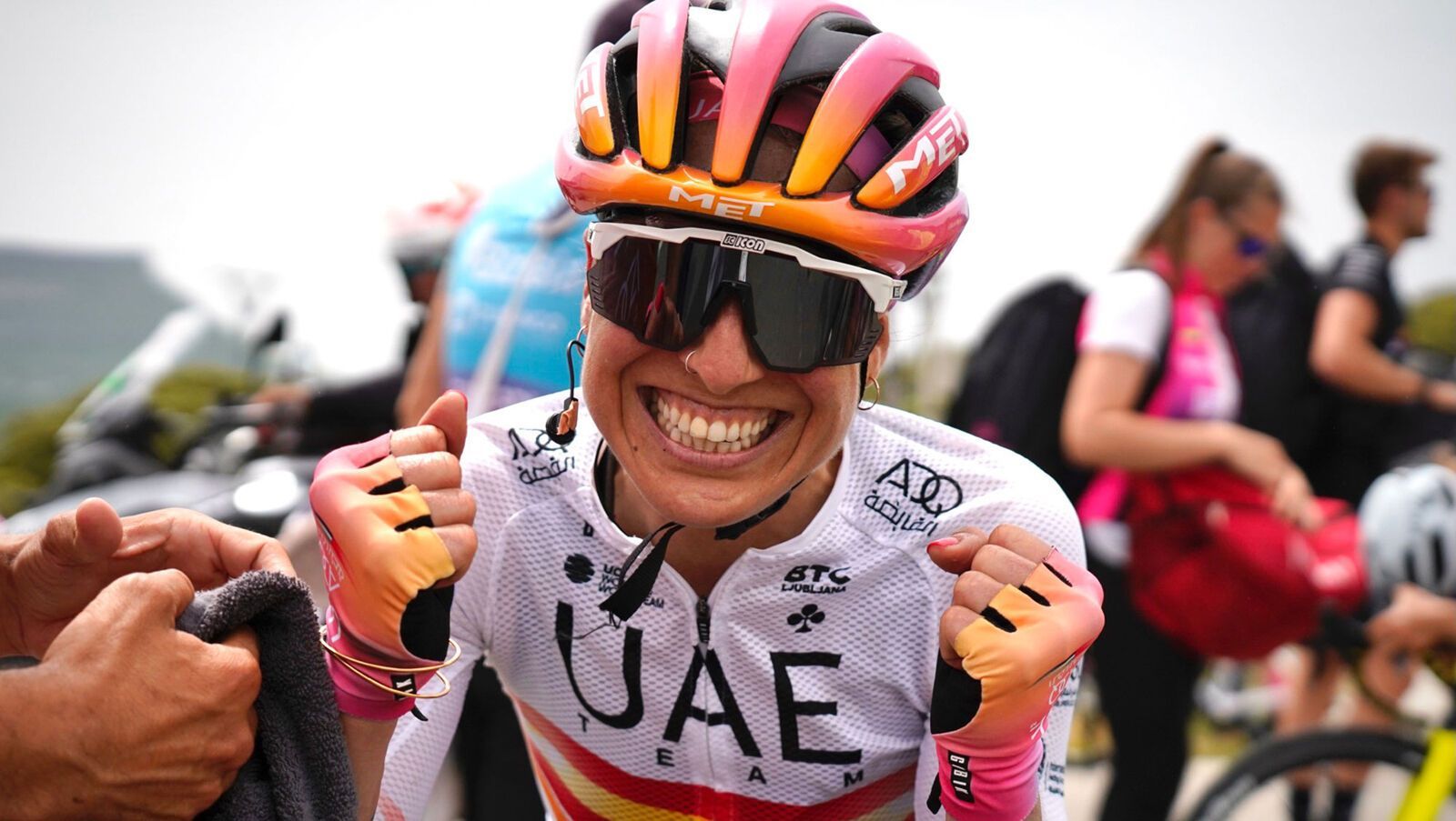 MET Trenta 3K Carbon MIPS, motion blur/matt - Bild 13