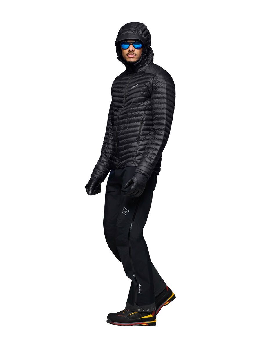Norrona trollveggen down800 super light Hood M's, caviar black - Bild 6