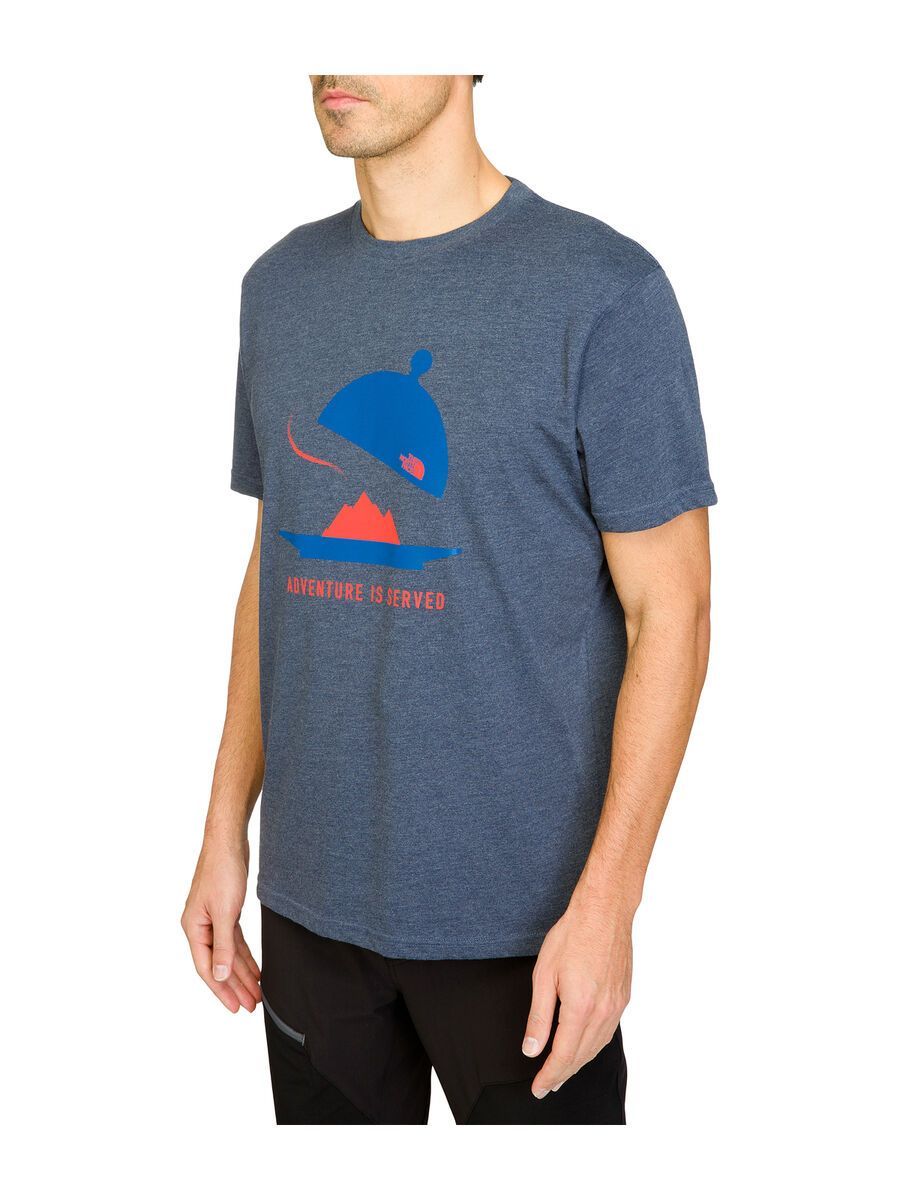 The North Face Mens SS Adventure Is Served Tee, Cosmic Blue - Bild 2