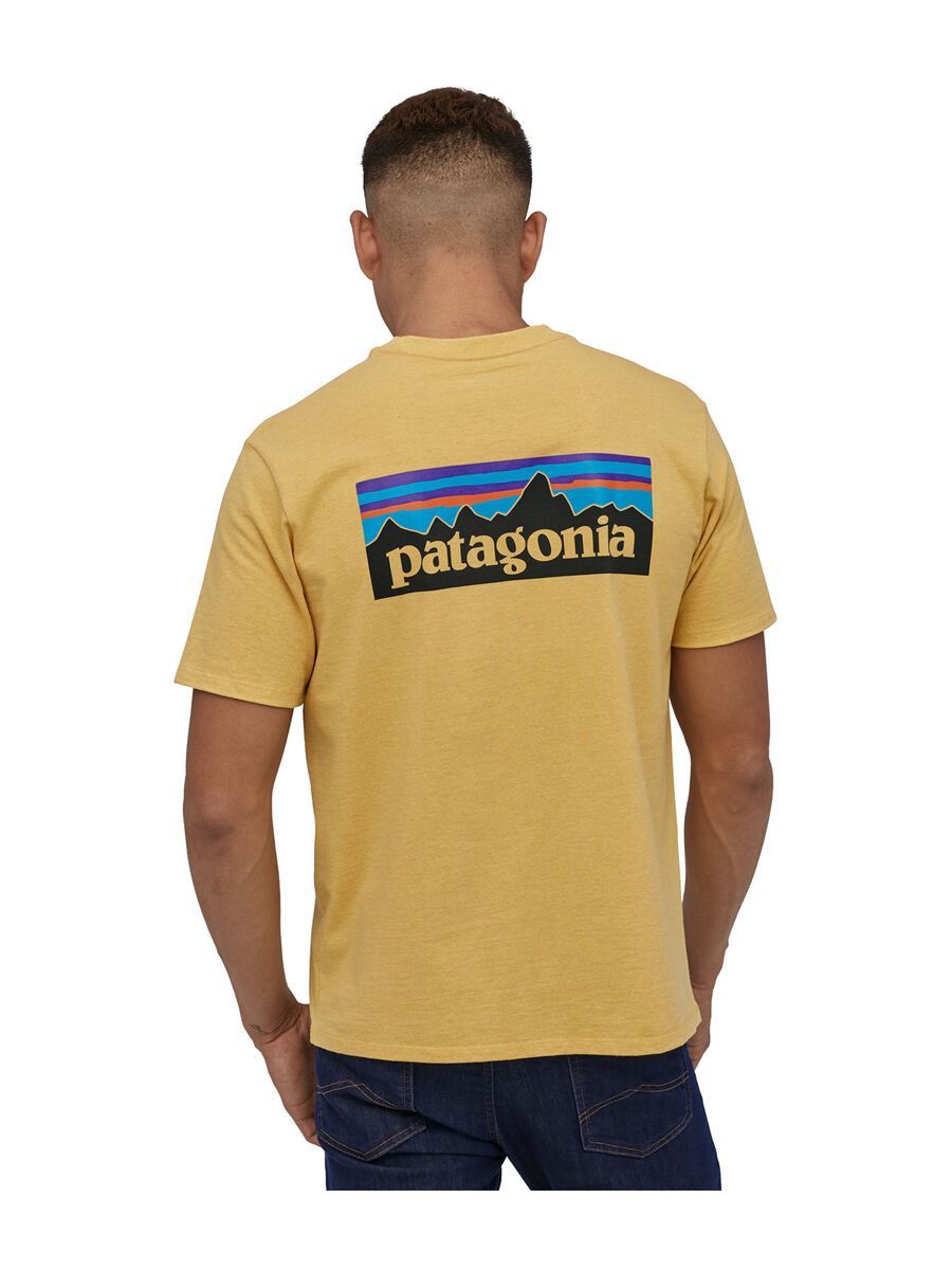 Patagonia Men's P-6 Logo Responsibili-Tee, surfboard yellow - Bild 6