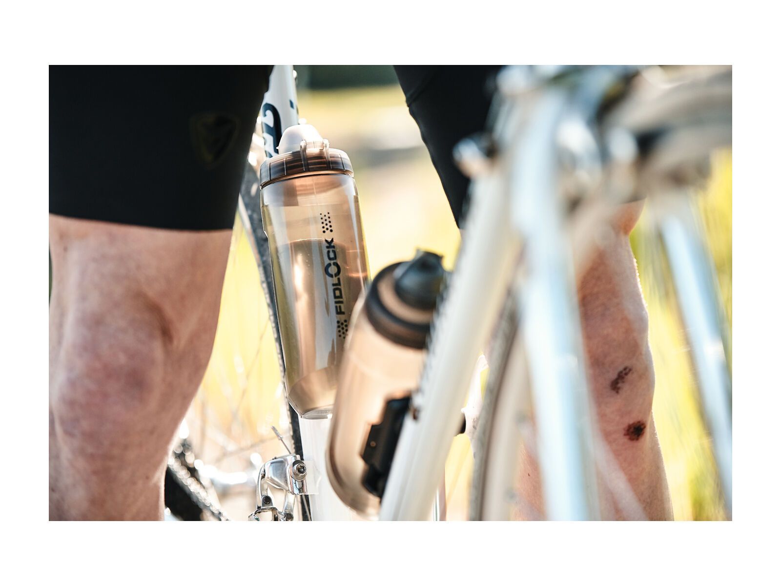 Fidlock Twist Bottle 590 + Bike Base, transparent black - Bild 7