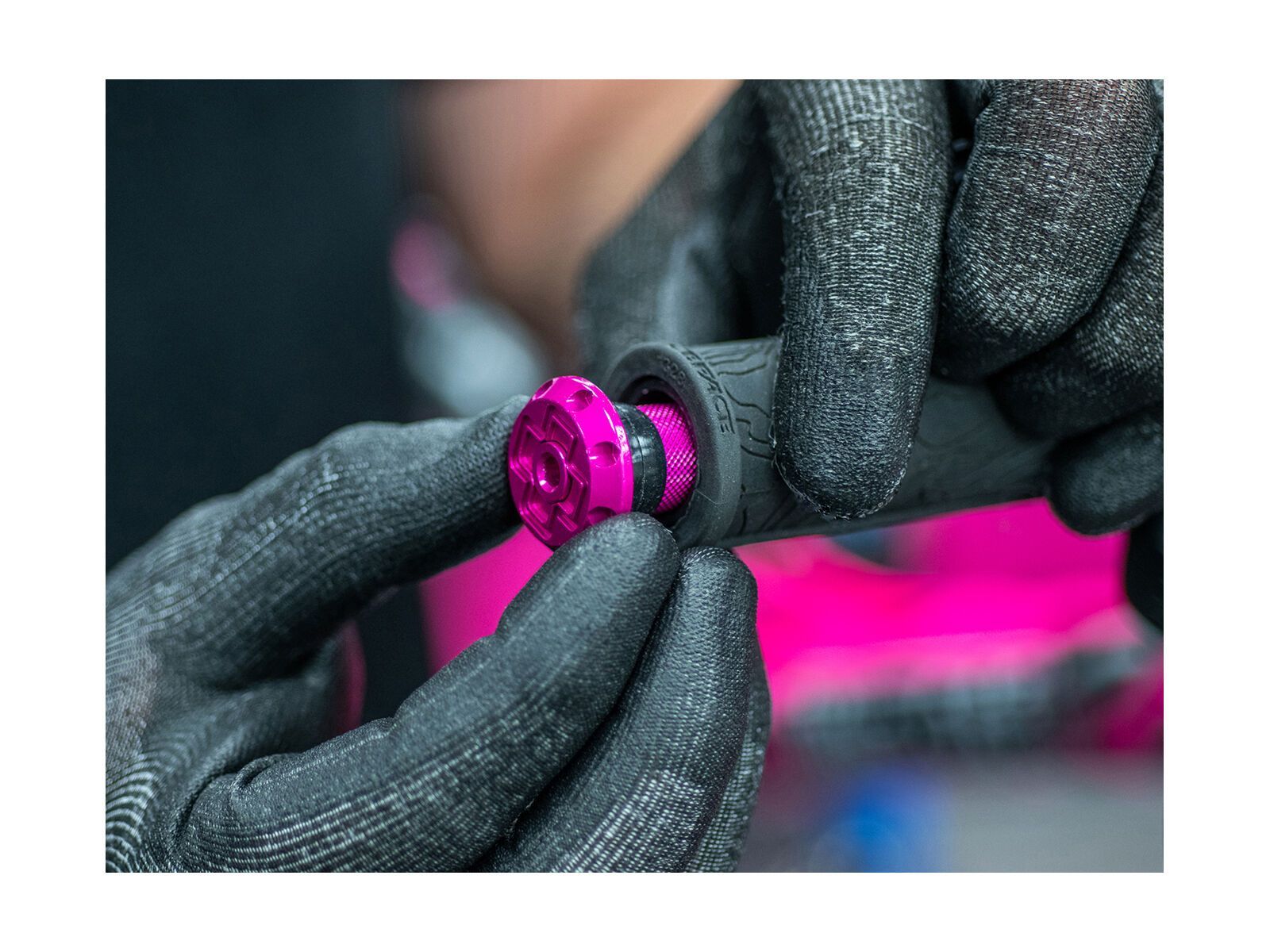 Muc-Off Stealth Tubeless Puncture Plug, iridescent - Bild 4
