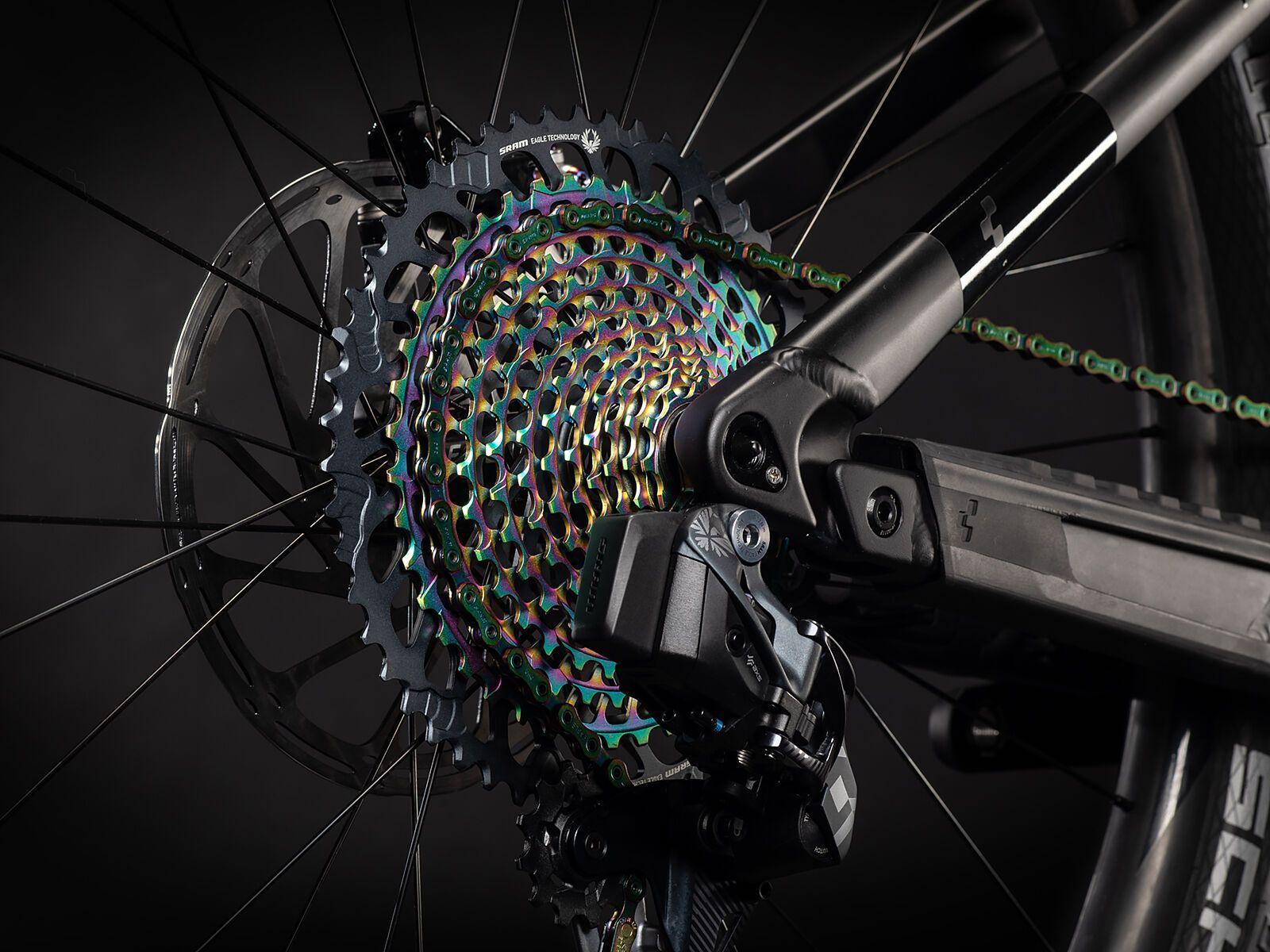 Cube Stereo Hybrid 140 HPC Bosch 10th Anniversary 625 29, carbon´n´oilslick - Bild 4