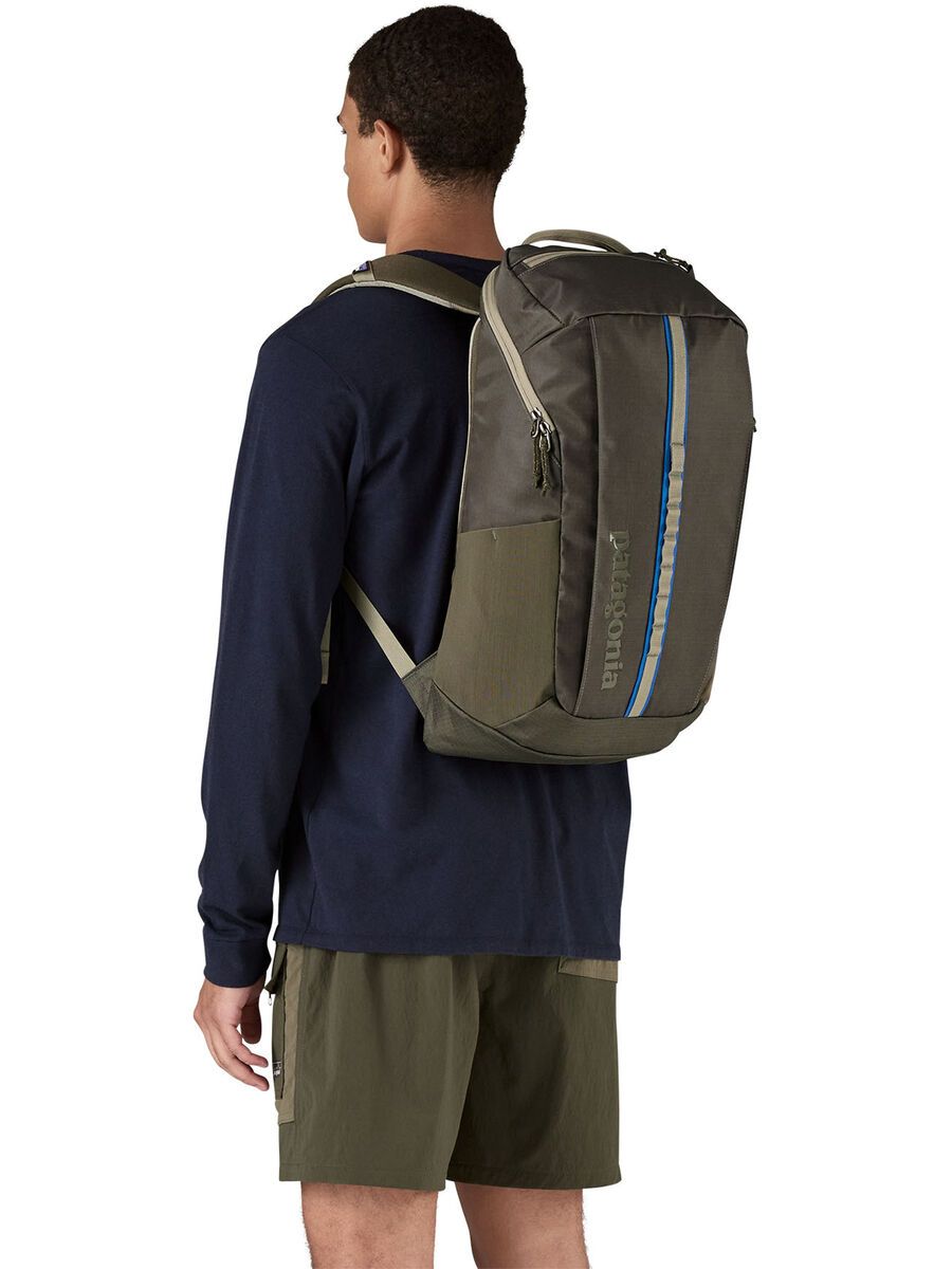 Patagonia Black Hole Pack 25L, basin green - Bild 3