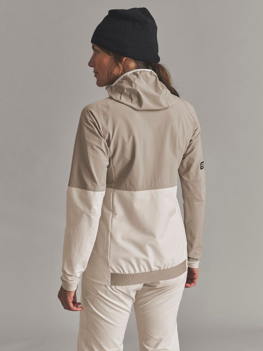 Ortovox Venet Softshell Hooded Jacket W, dark linen - Bild 6