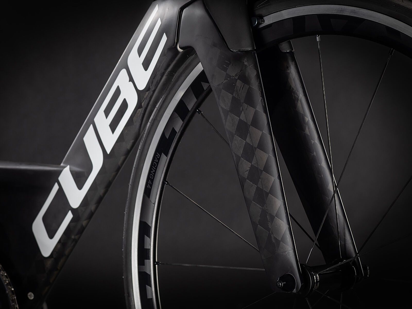 Cube Aerium C:68 SL Low, carbon´n´white - Bild 5