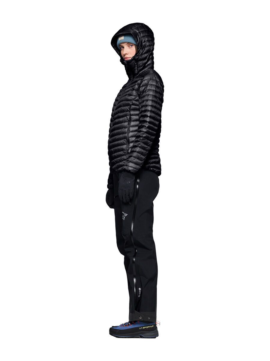 Norrona trollveggen down800 super light Hood W's, caviar black - Bild 5