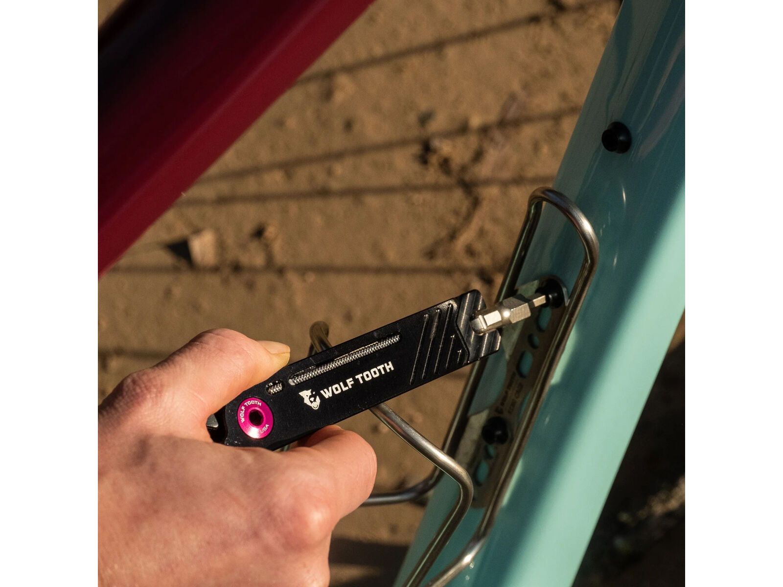 Wolf Tooth 8-Bit Pack Pliers, rot, black - Bild 12