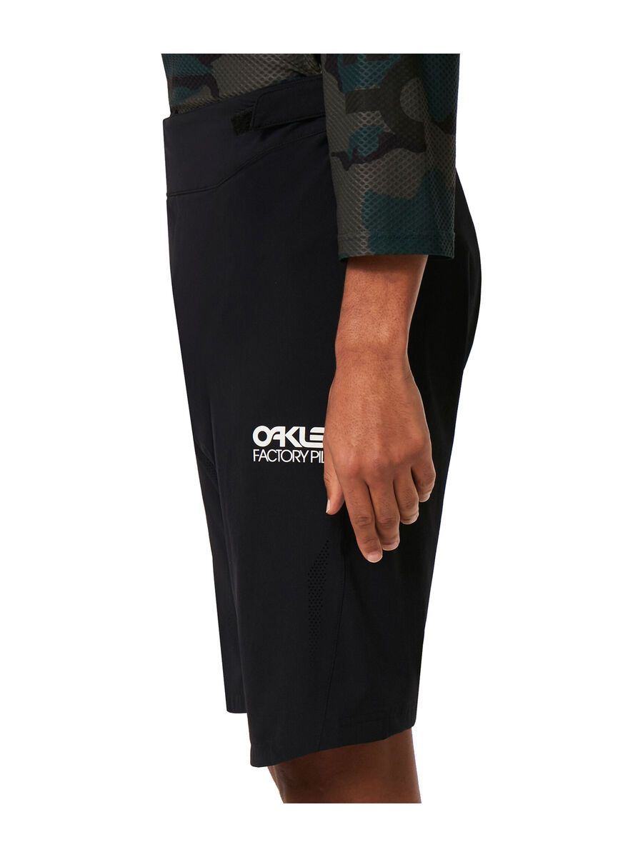Oakley Factory Pilot RC Short, blackout - Bild 5