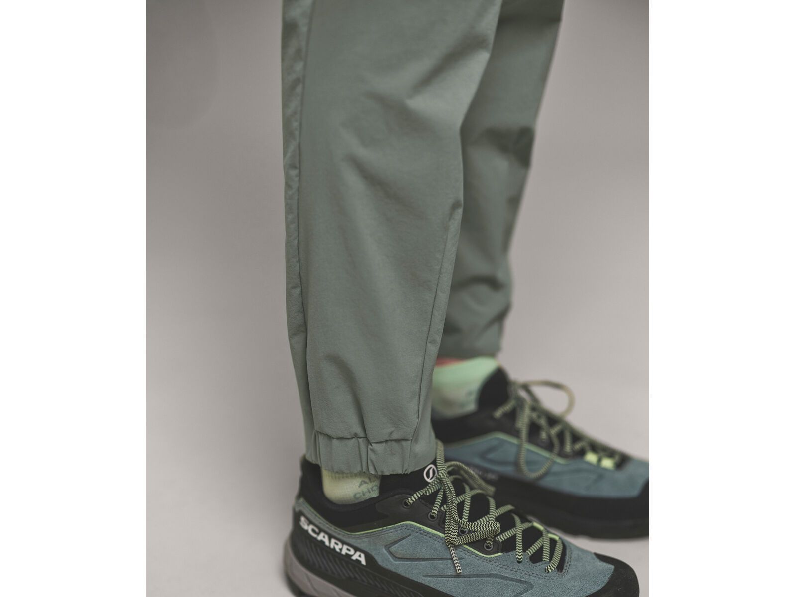 Ortovox Merino Shield Ultra Light Trace Pants W, green sage - Bild 7