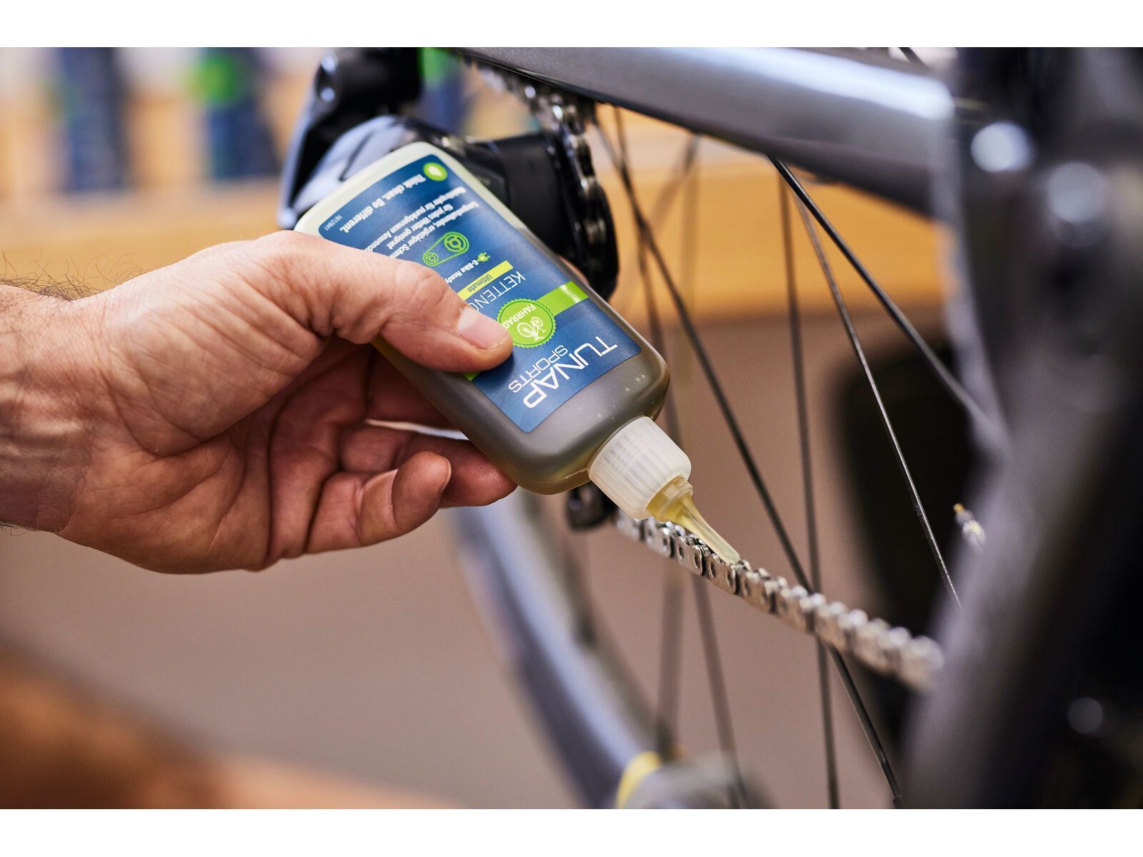 Tunap Sports Kettenöl Ultimate - 50 ml (Aerosoldose) - Video 3