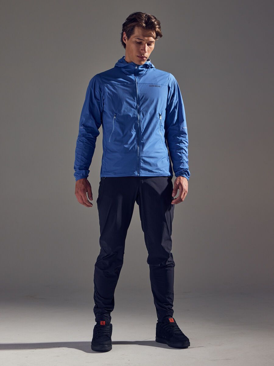 GOREWEAR Fernflow Hooded Windbreaker Herren, cargo blue - Bild 4