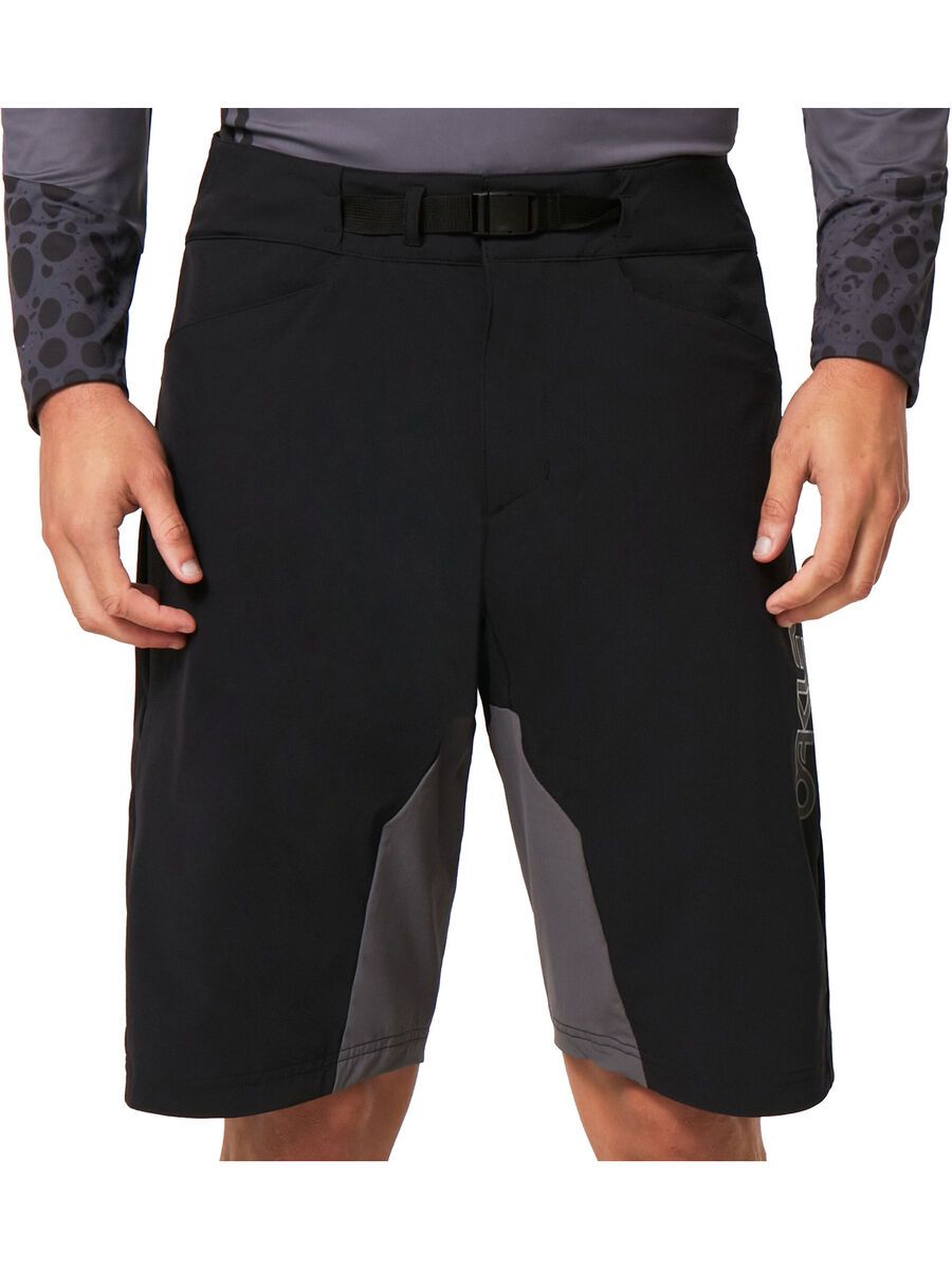 Oakley Seeker '75 Short, blackout - Bild 4