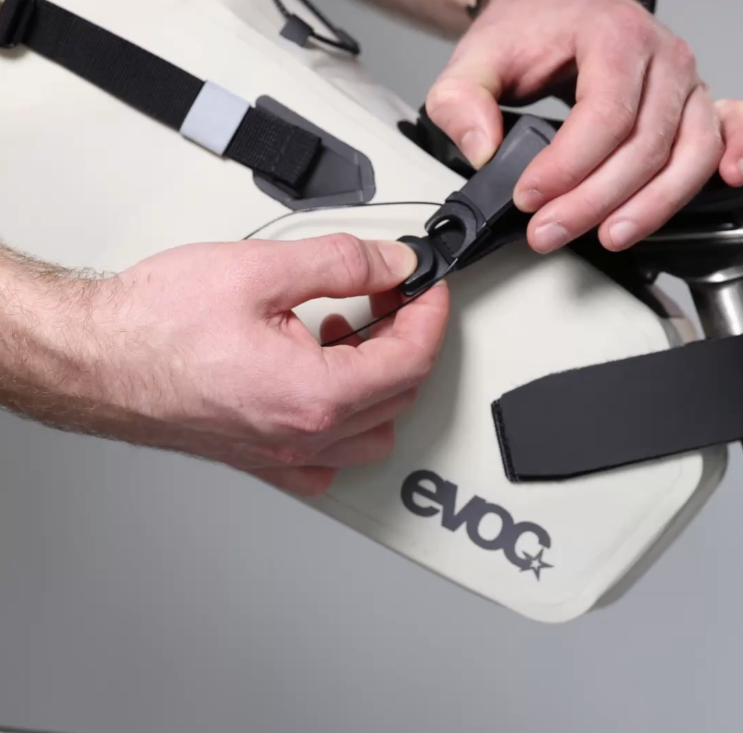 Evoc Seat Pack BOA WP 9, sand - Video 5