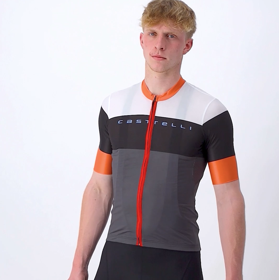 Castelli Sezione Jersey, dark gray/black-scarlet ibis - Video 6