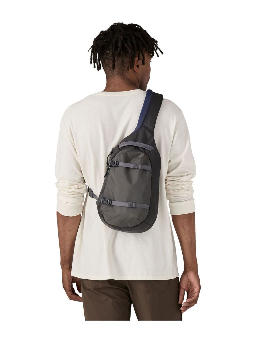 Patagonia Atom Sling 8L, smolder blue - Bild 3