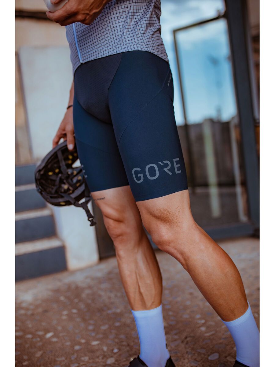 GOREWEAR C7 Long Distance Kurze Trägerhose+ Herren, orbit blue - Bild 7