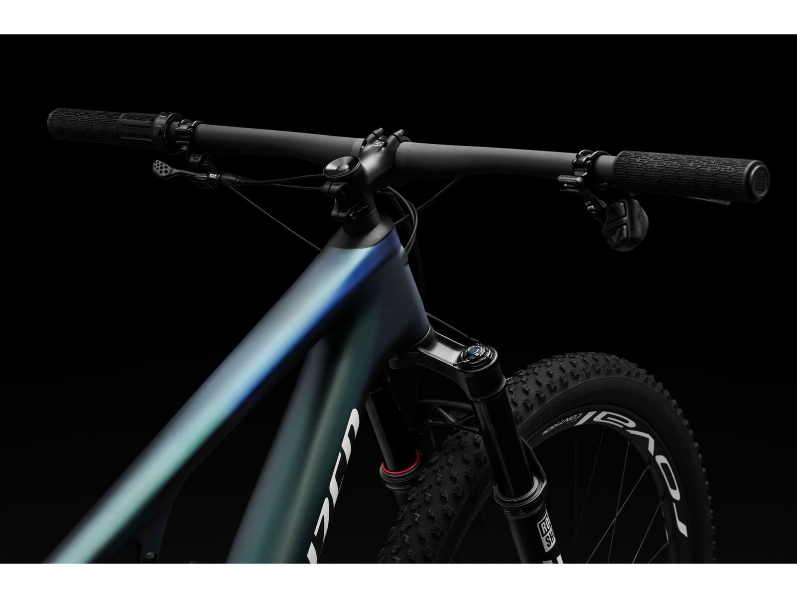 Specialized Epic 8 Pro, satin carbon/metallic sapphire/white silver - Bild 10