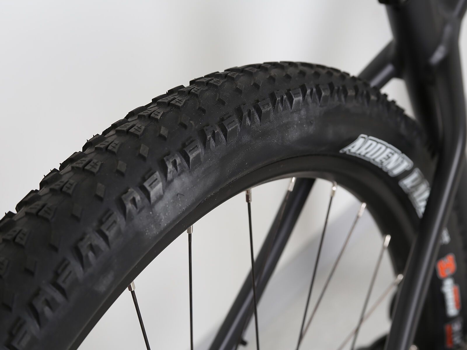 *** 2. Wahl *** Santa Cruz Chameleon AL R 29 2020, black/green - Mountainbike | Größe M // 42 cm - Bild 3