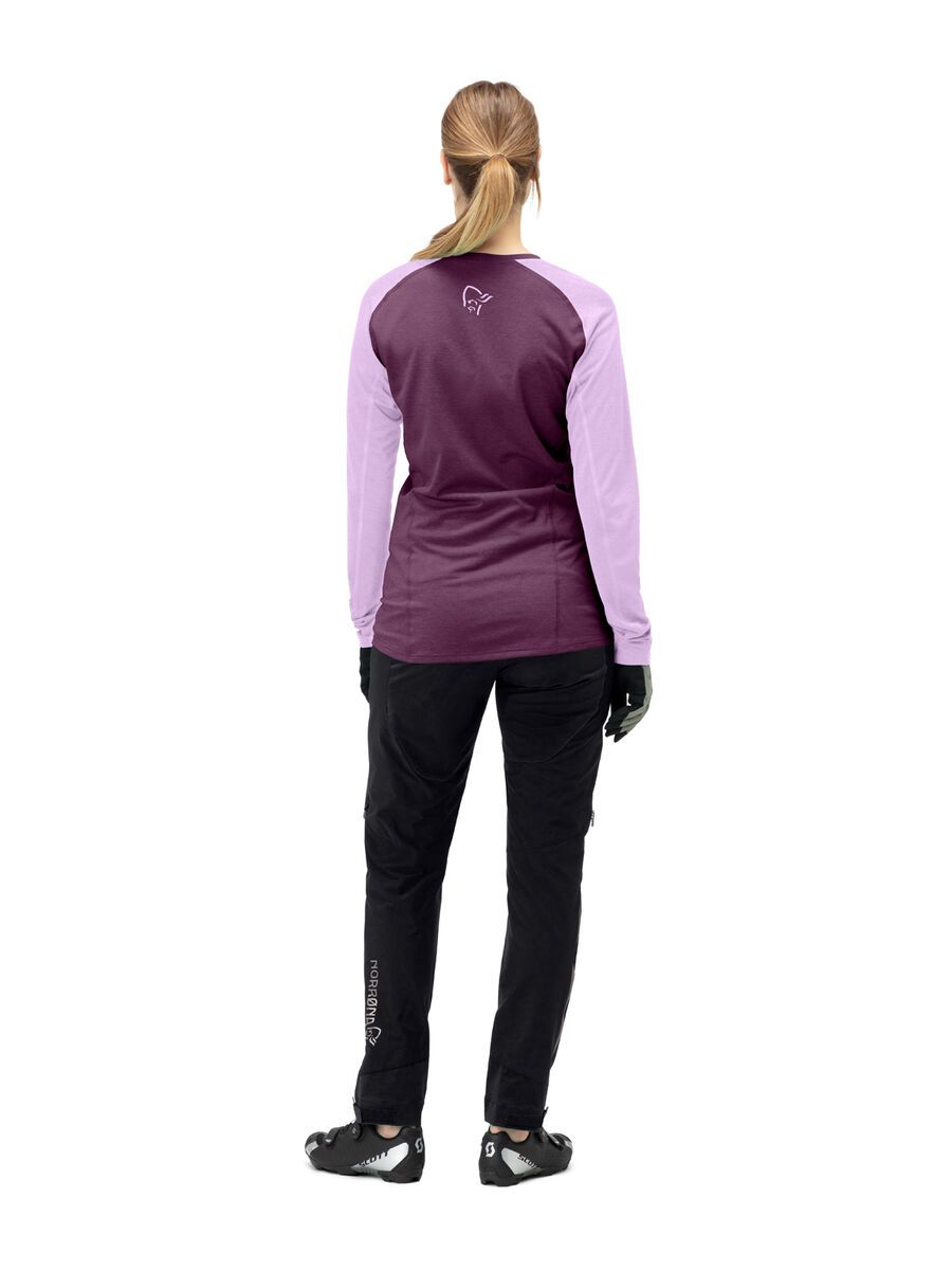 Norrona fjørå equaliser lightweight Long Sleeve W's, dark purple/violet tulle - Bild 4