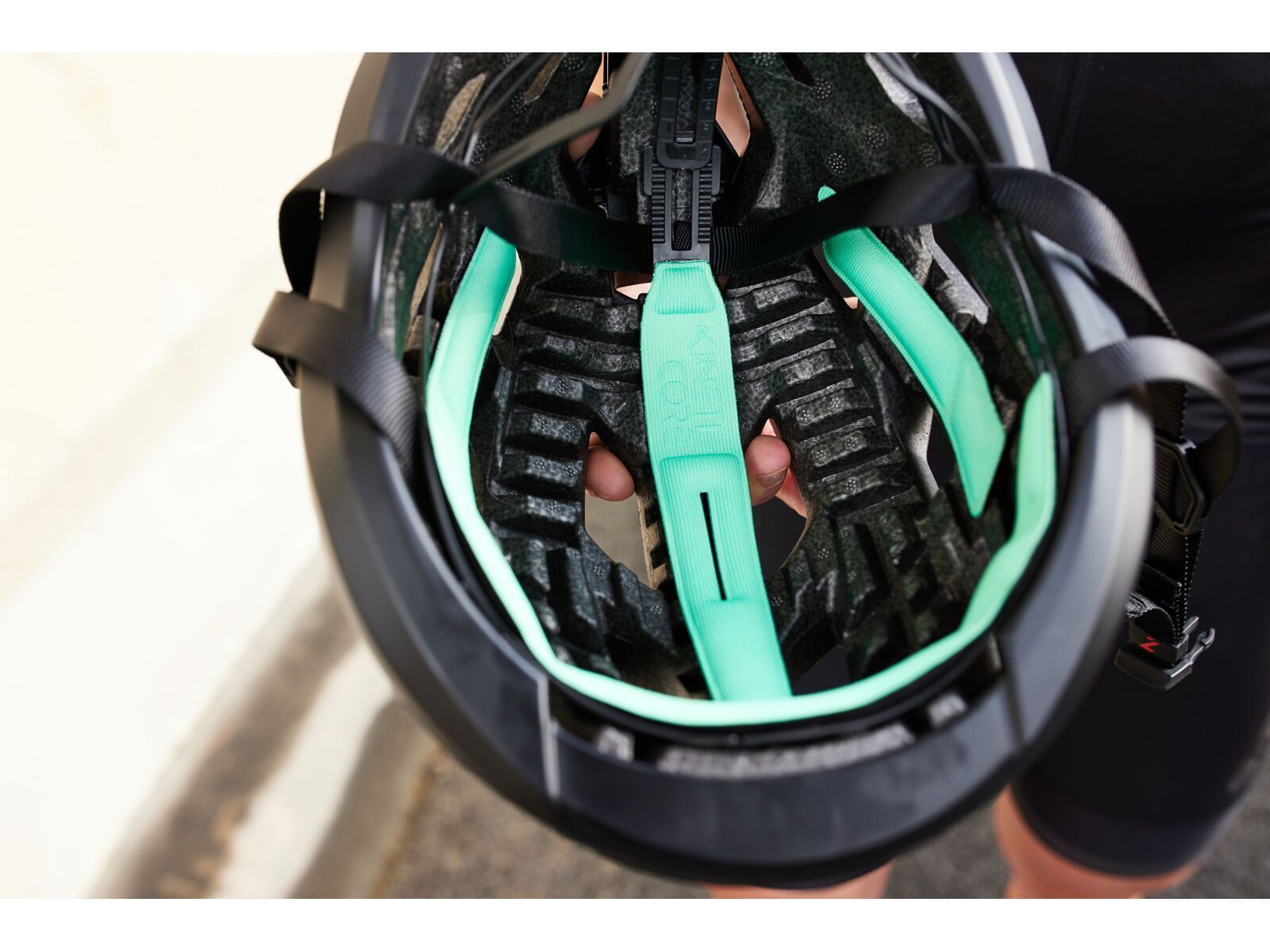 Lazer Strada KinetiCore, matte titanium - Bild 8