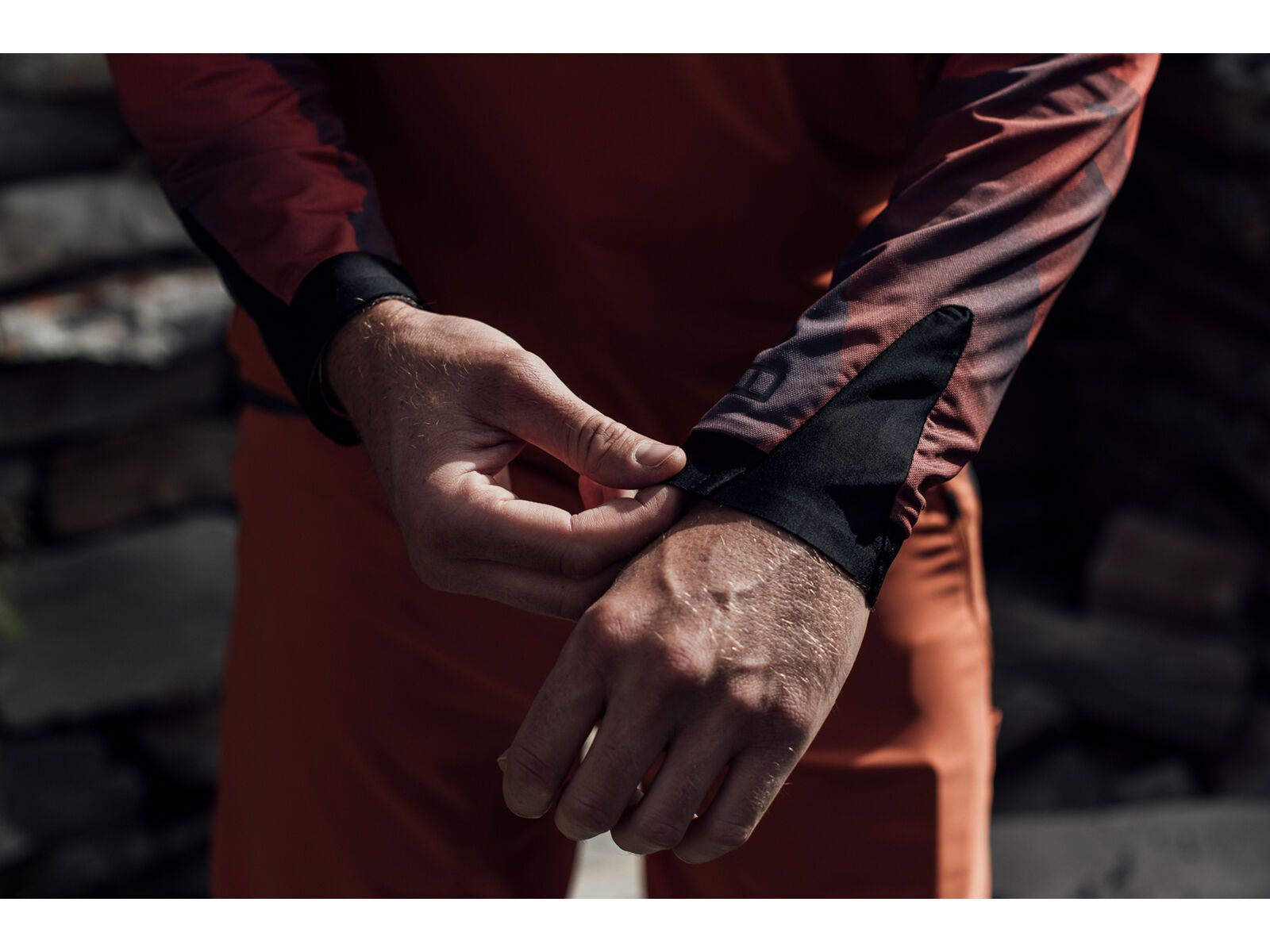 ION Tee Traze AMP LS AFT, crimson earth - Bild 11