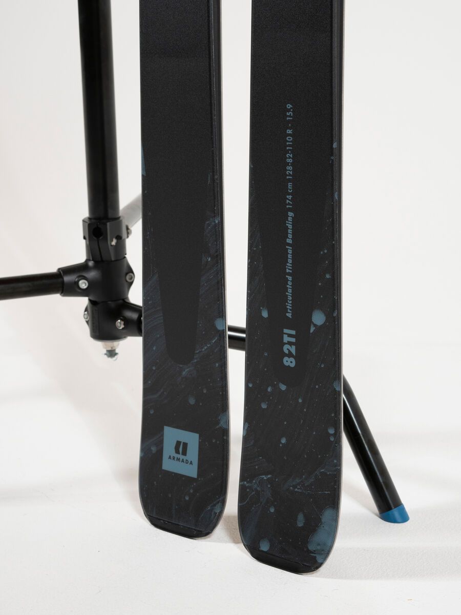 Armada Declivity 82 TI + Strive 11 - Bild 8