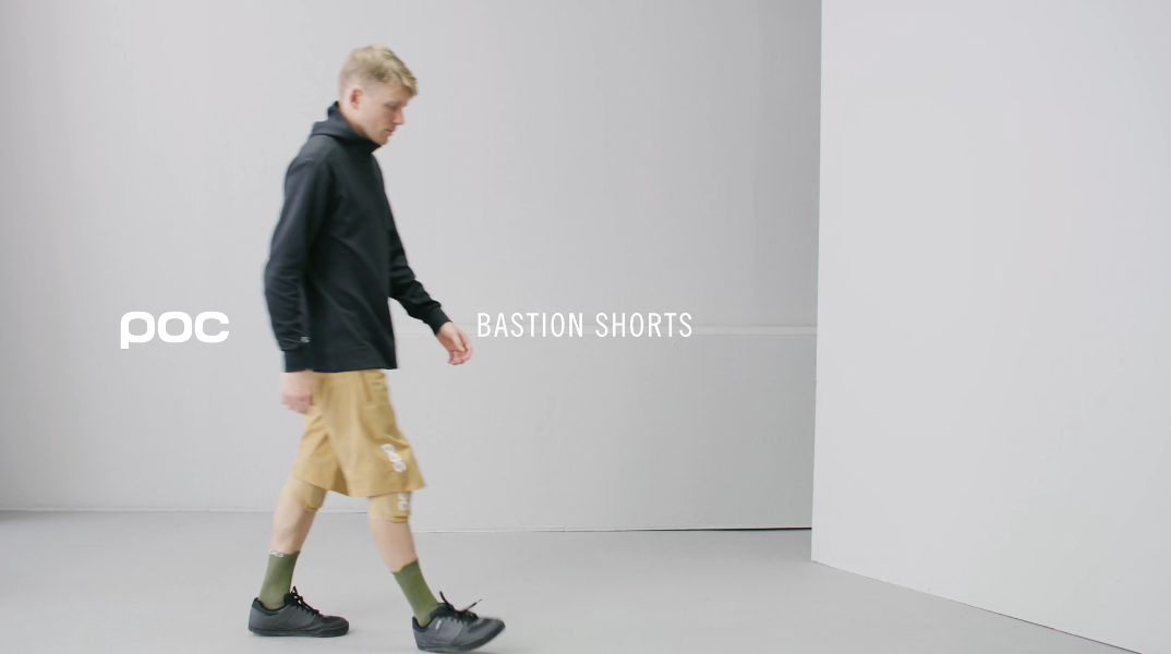 POC Bastion Shorts, uranium black - Video 4