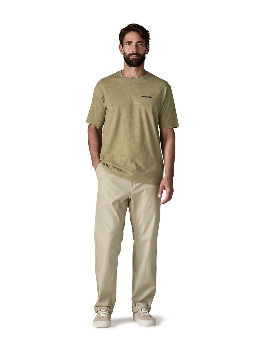 Patagonia Men's P-6 Logo Responsibili-Tee P-6 Outline, gumtree green - Bild 6