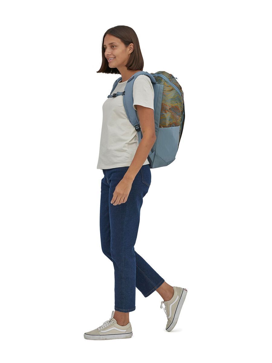 Patagonia Black Hole Pack Rock Cycle Multi Big 25L, light plume grey - Bild 2