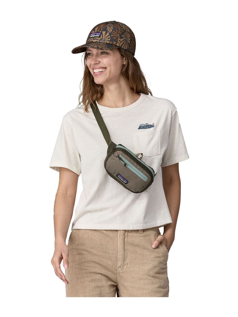 Patagonia Ultralight Black Hole Mini Hip Pack, pine needle green - Bild 3