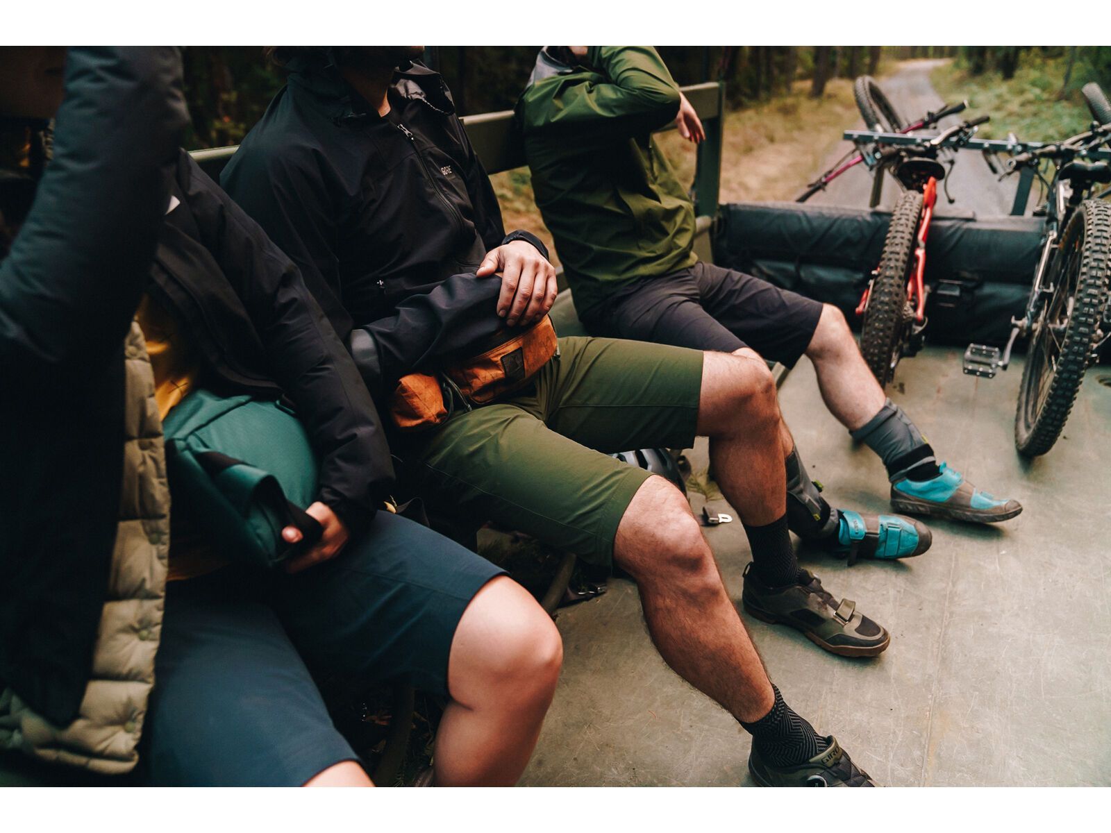 GOREWEAR Lupra Jacke Herren, utility green - Bild 4