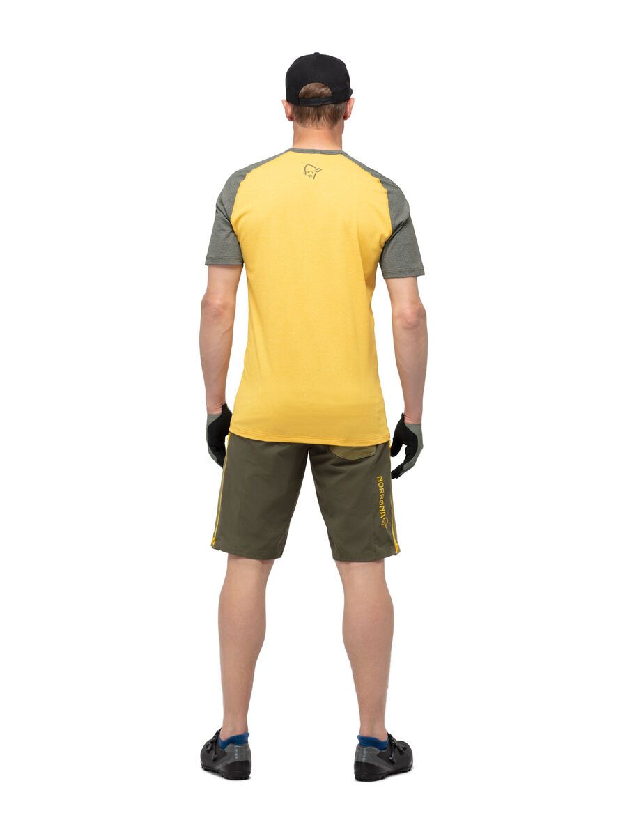 Norrona fjørå equaliser lightweight T-Shirt M's, olive night/lemon chrome - Bild 4